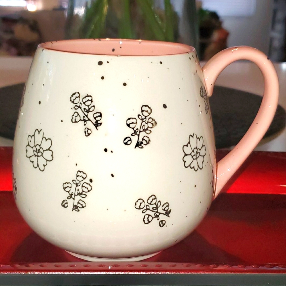 MERITAGE PASTEL PINK FLOWERS MUG COLLECTION